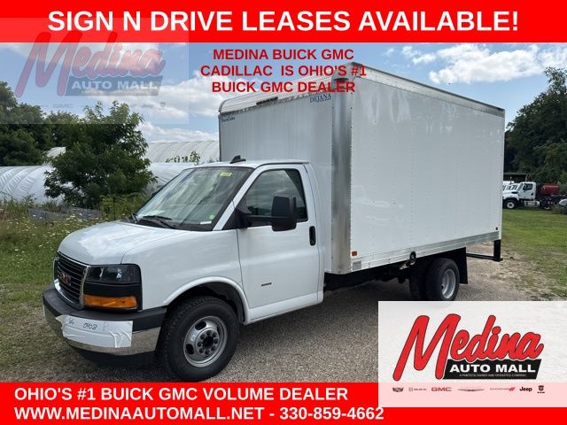 2025 GMC Savana 3500 Work Van